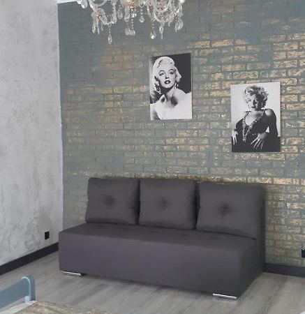 Apartment On Soborna 91 ヴィーンヌィツャ エクステリア 写真