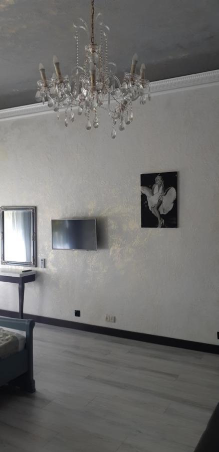 Apartment On Soborna 91 ヴィーンヌィツャ エクステリア 写真